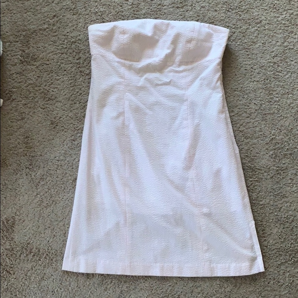 Adorable pastel pink strapless dress